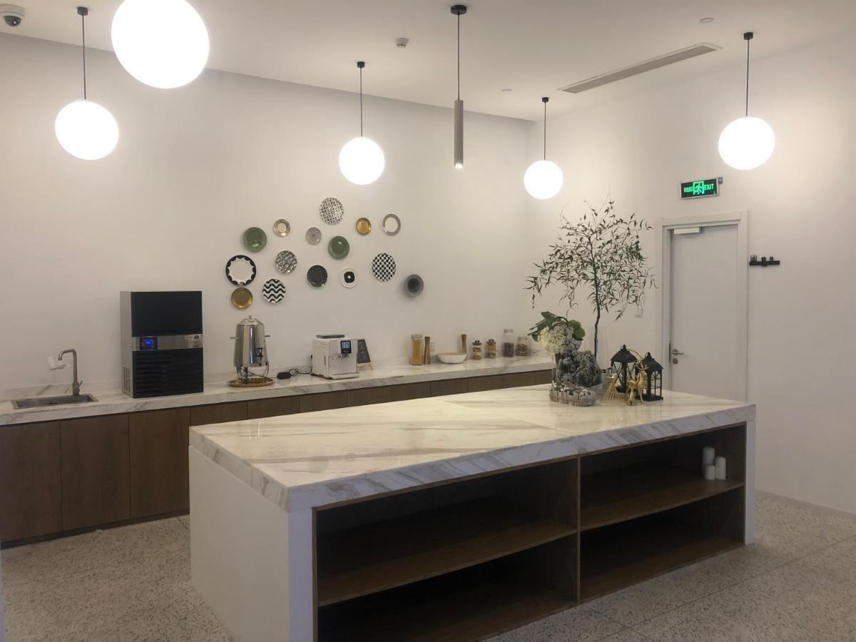 Aparthotel Baseplus-shanghai Binjiang Serviced 4*